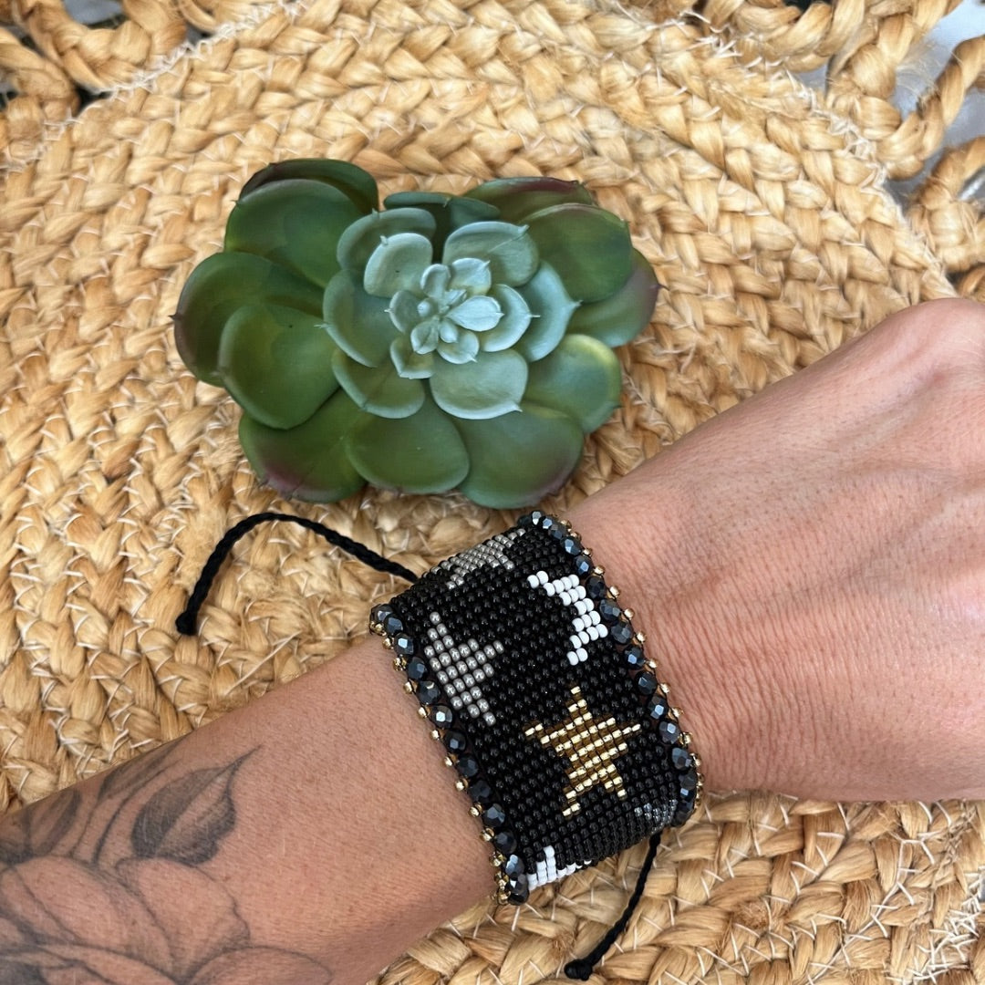 Beautiful Bracelet: Adjustable, Waterproof, Various Designs and Colors